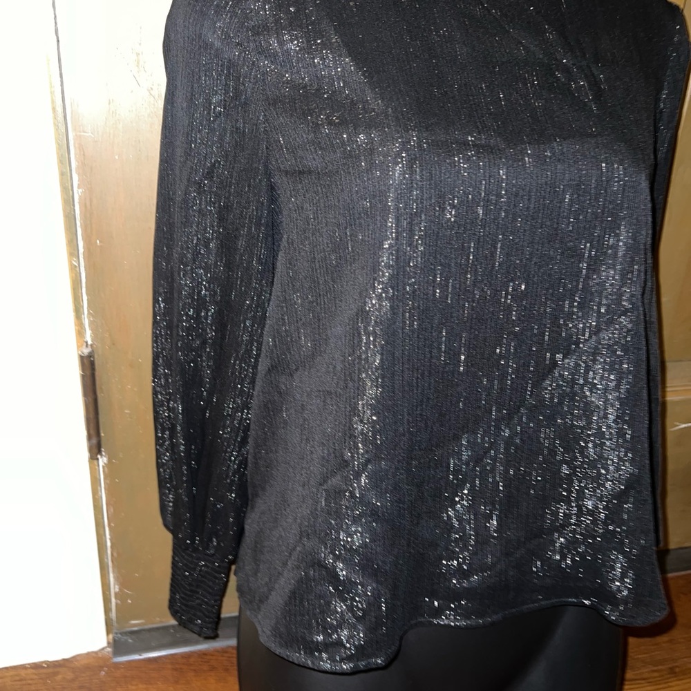 BB Dakota Black Whimsical Chic Shimmer Mock Neck Keyhole Back Blouse Size S - Picture 7 of 15